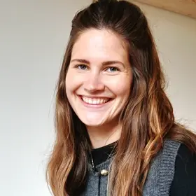 Porträtfoto Lena Rogalski