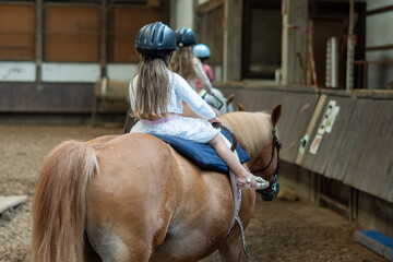 Ponyreiten auf dem Hoffmannhausgelände