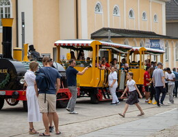 Mit dem Adlerzug ging es von Festplatz zu Festplatz